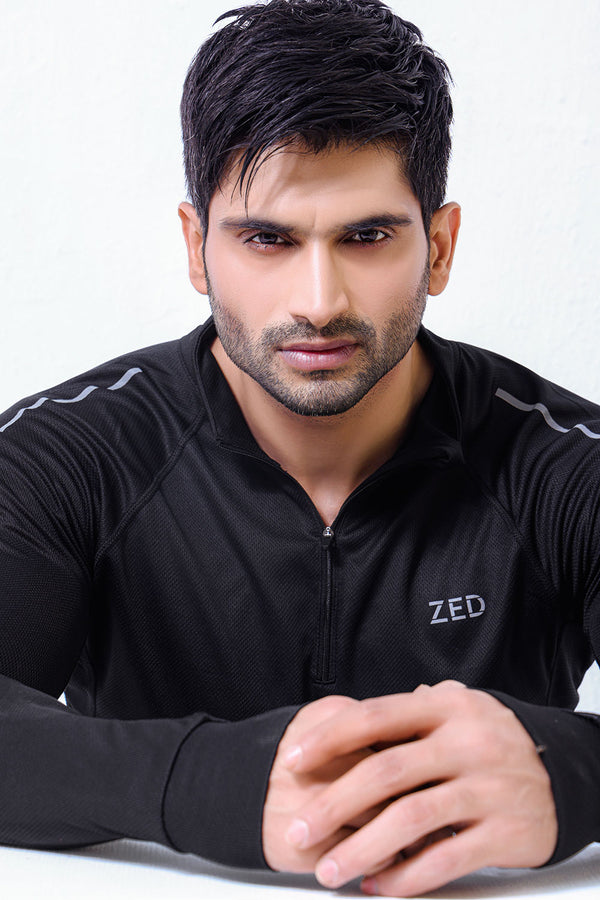 Black Muscle Fit Long Sleeve Running T-shirt With 1/4 Zip